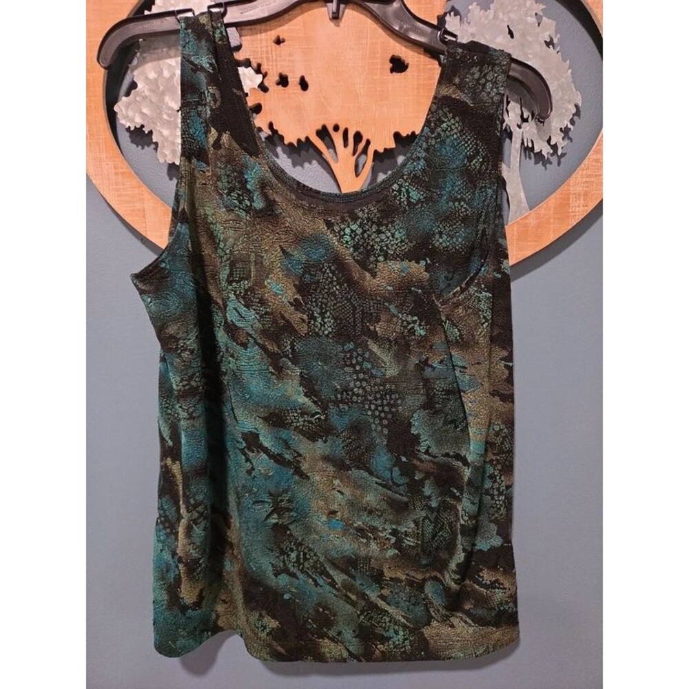 Woman's chico Nyala contemporary crew tank. Size 3.